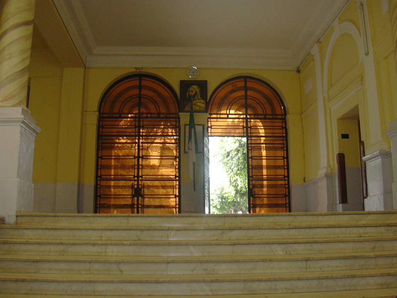 photos/2004 Alger/0394 Lycee Bugeaud Grand escalier.jpg